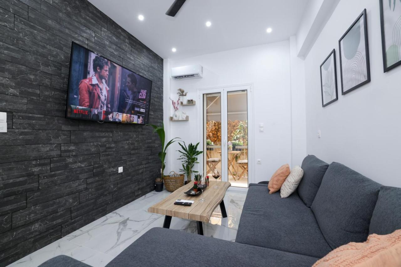 Apollo 2 Bd Jacuzzi Suite Атина Екстериор снимка