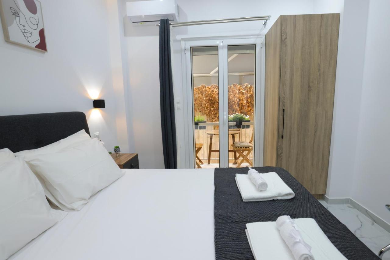 Apollo 2 Bd Jacuzzi Suite Атина Екстериор снимка